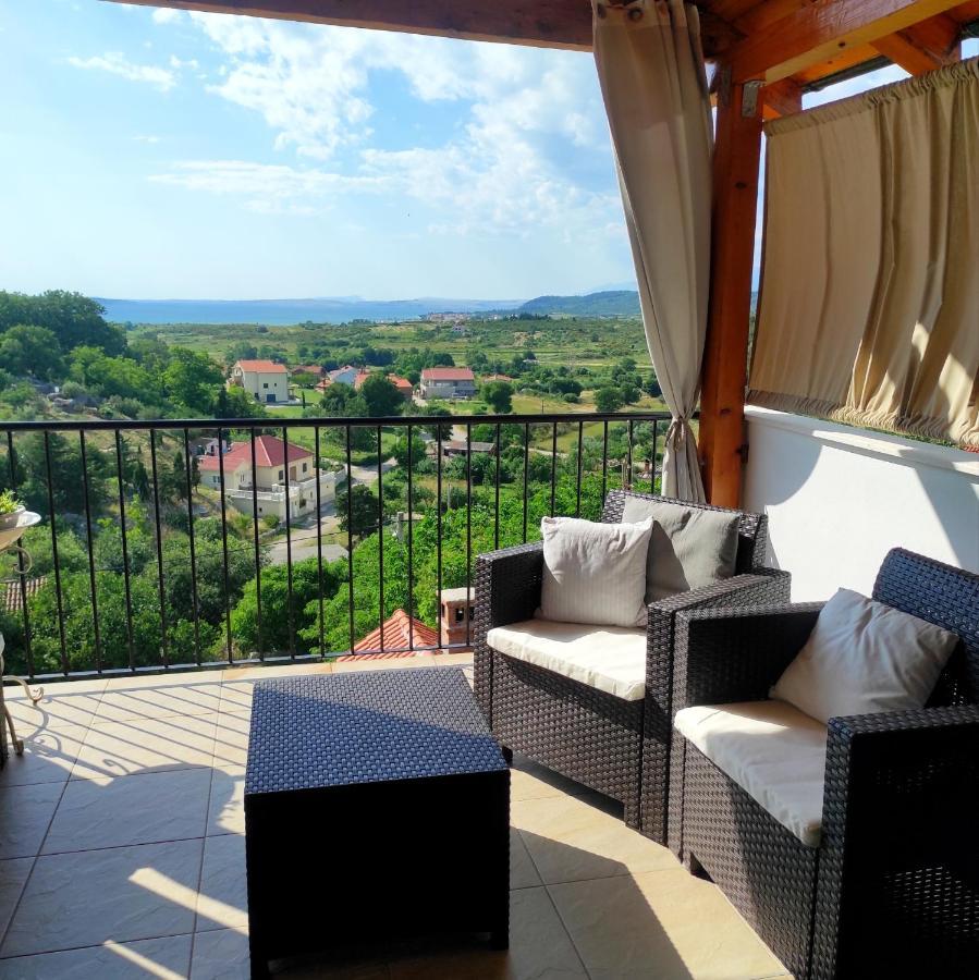 Apartment Cernesa Ražanac Εξωτερικό φωτογραφία