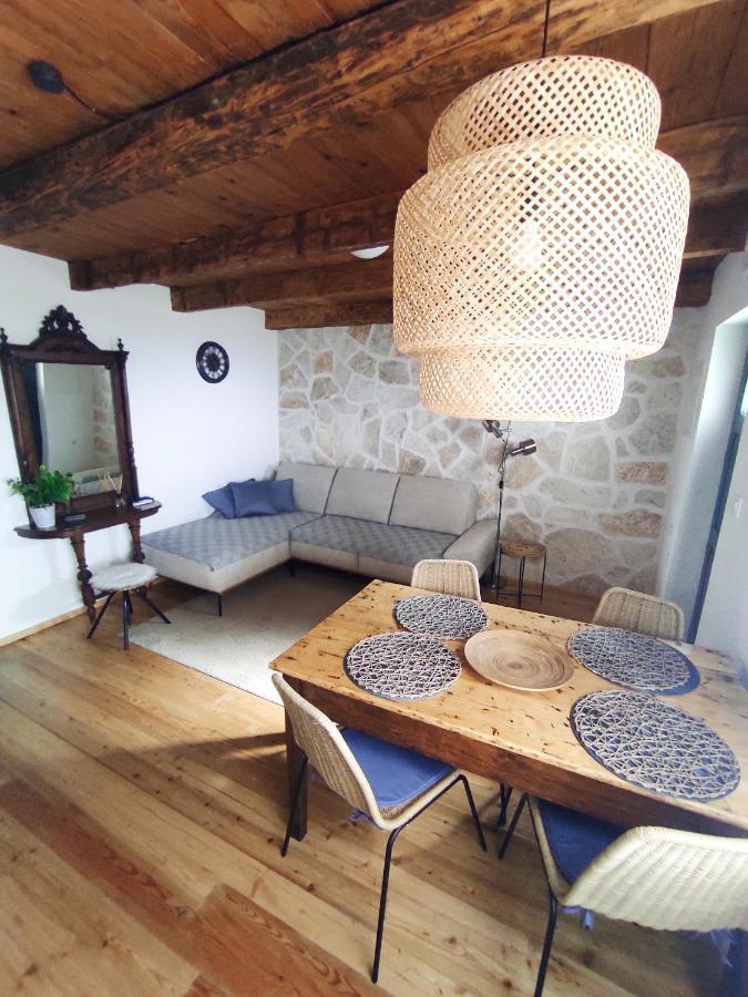 Apartment Cernesa Ražanac Εξωτερικό φωτογραφία