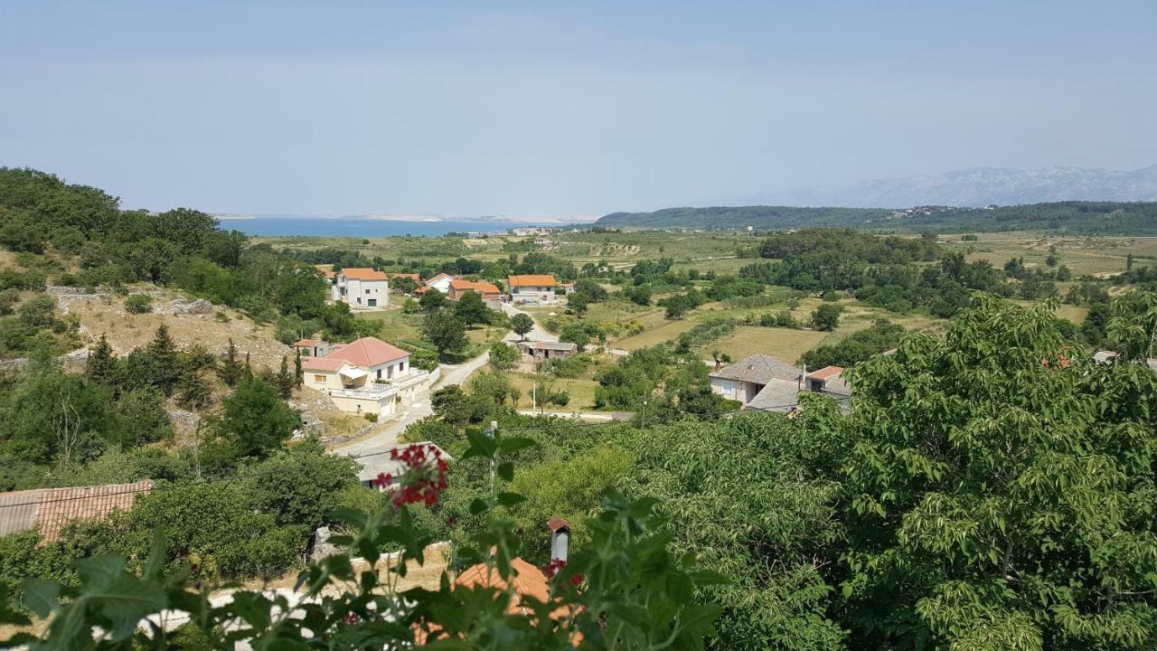 Apartment Cernesa Ražanac Εξωτερικό φωτογραφία