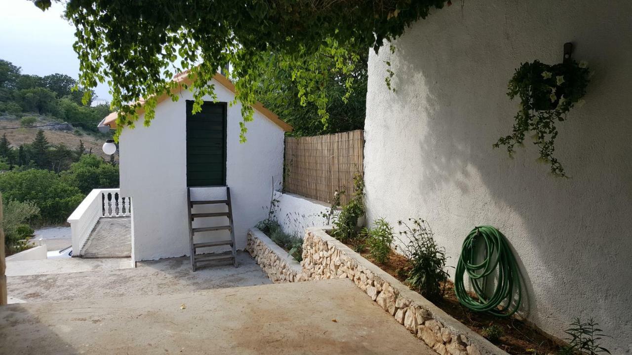 Apartment Cernesa Ražanac Εξωτερικό φωτογραφία