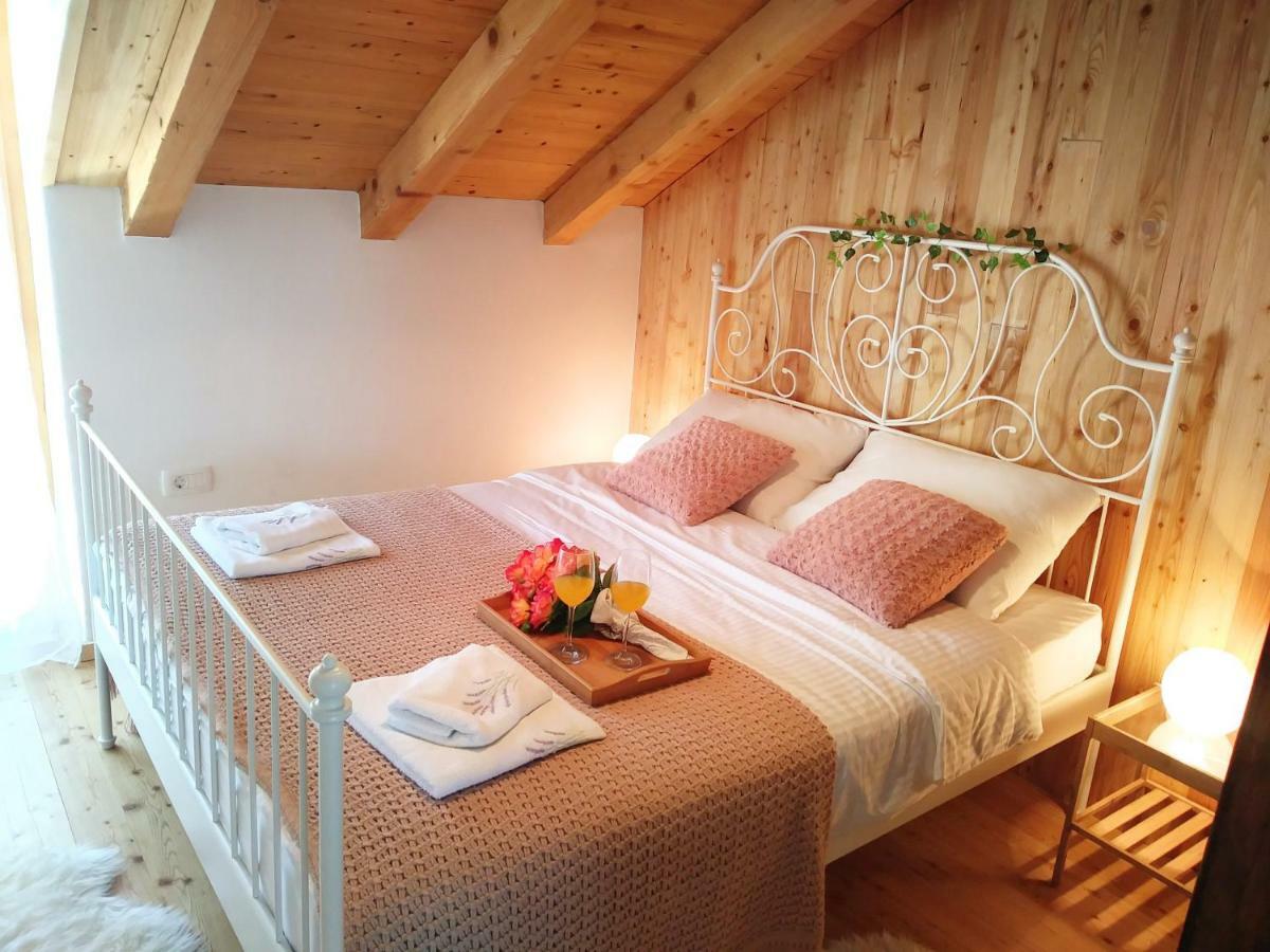 Apartment Cernesa Ražanac Εξωτερικό φωτογραφία
