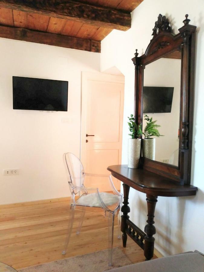 Apartment Cernesa Ražanac Εξωτερικό φωτογραφία