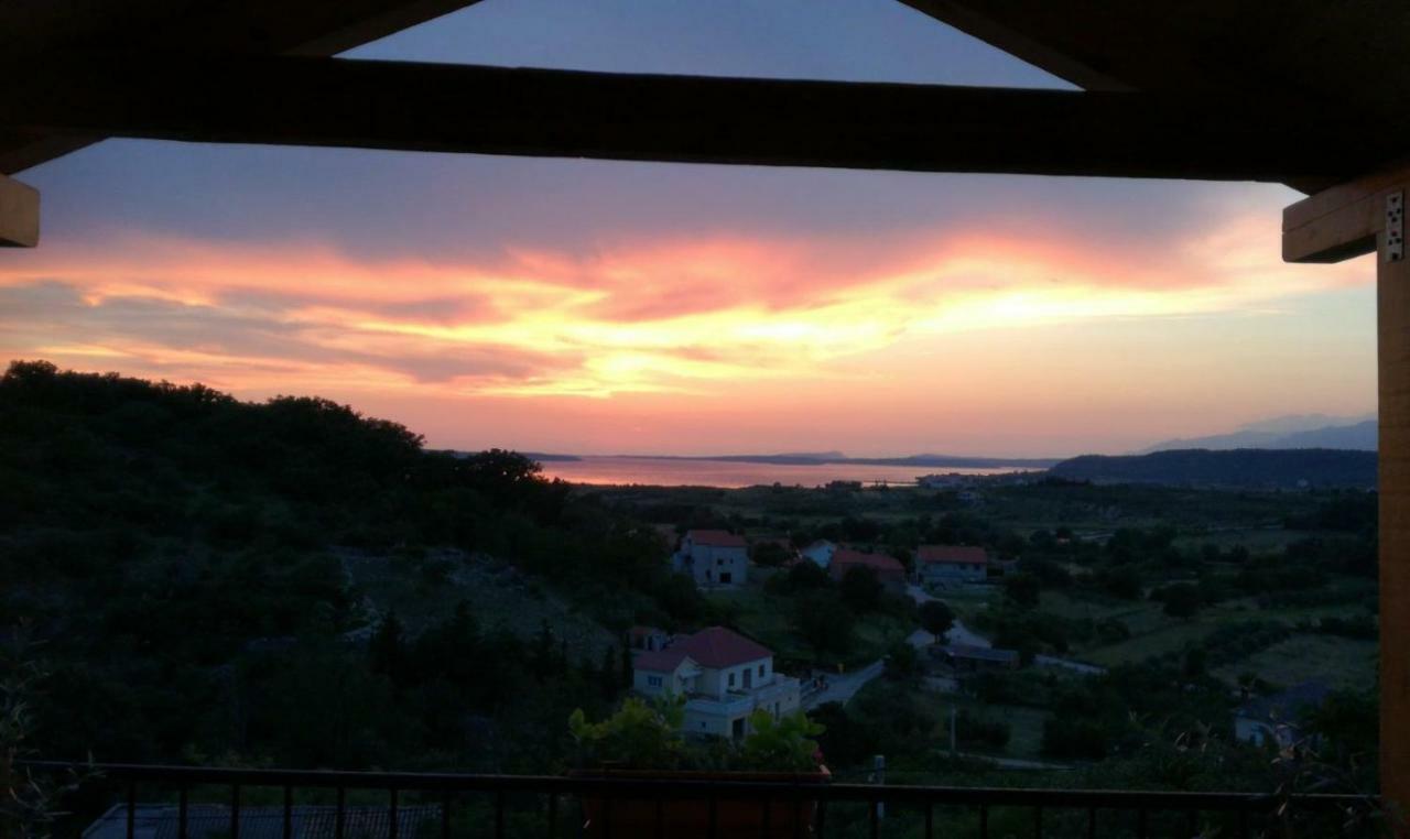Apartment Cernesa Ražanac Εξωτερικό φωτογραφία